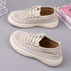 GLIMSOLE™ - PRIEDUŠNÉ DÁMSKE MOKASÍNY S TRBLIETAVÝMI DETAILMI